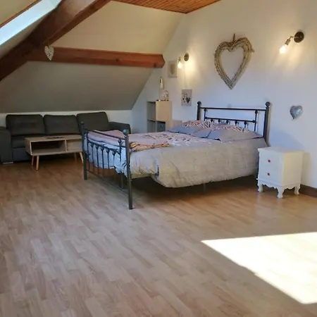 Room In Bb - Breakfast Included Ten Minutes From Lac De La Raviege 2